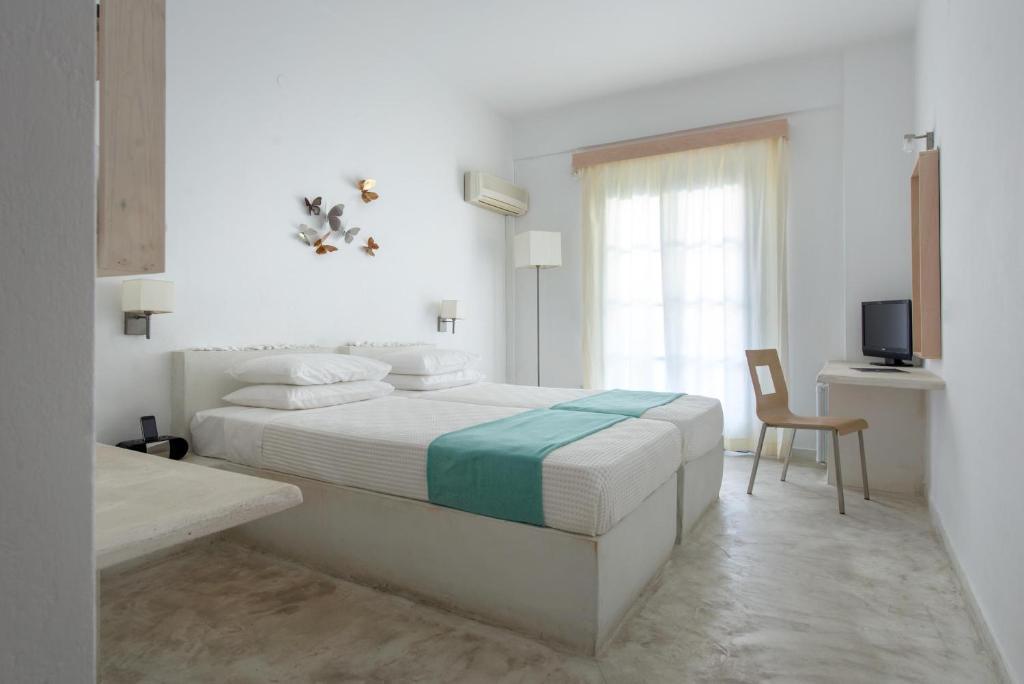 Hotel 28 Kamari (Santorini)